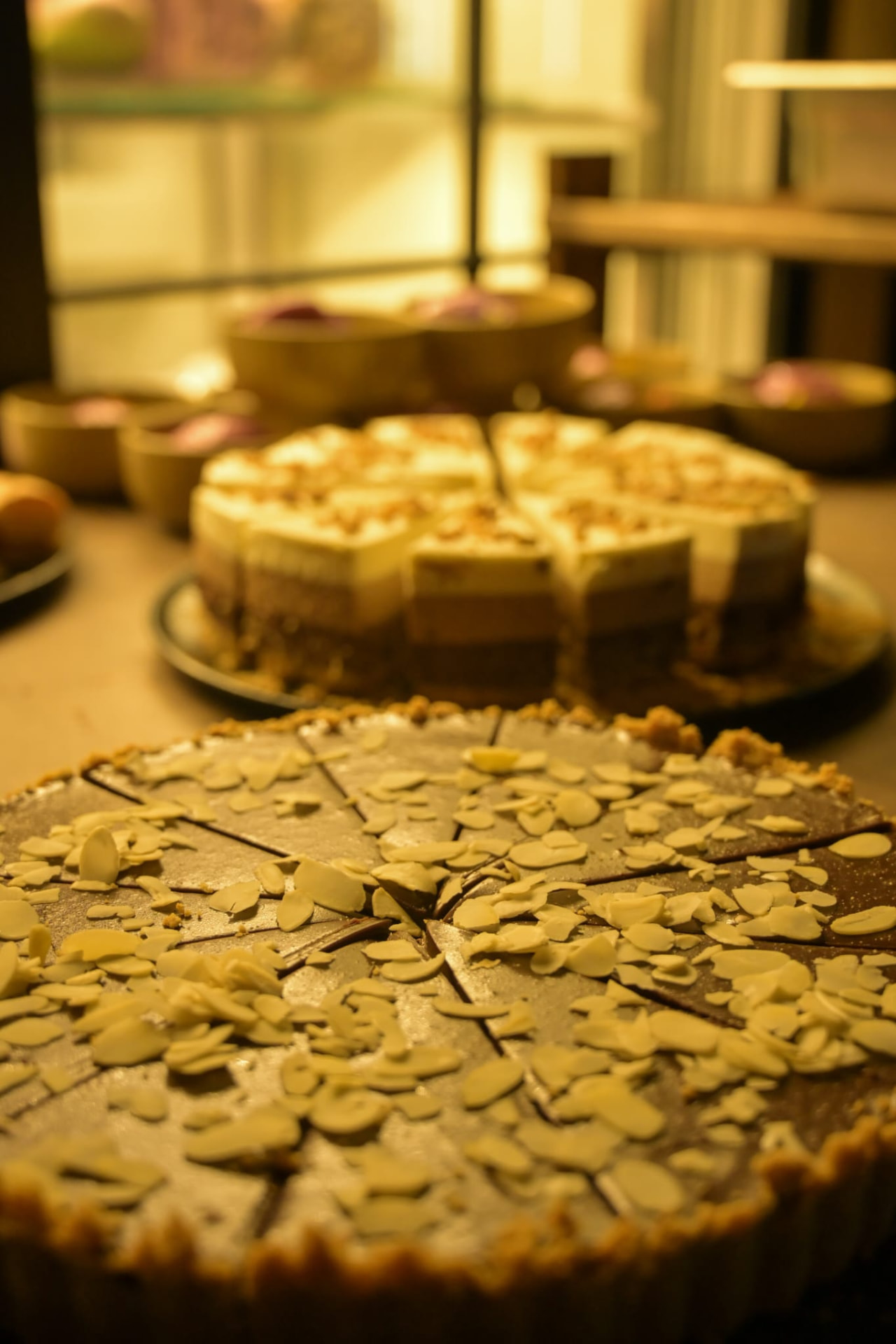 Čokoladni tart sa bademima